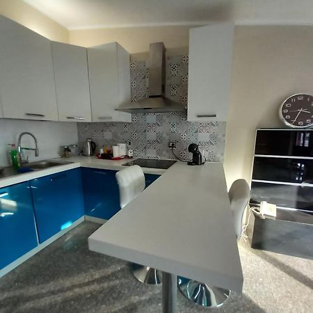 Bluesky Apartment - Third Floor Giardini Naxos Bagian luar foto