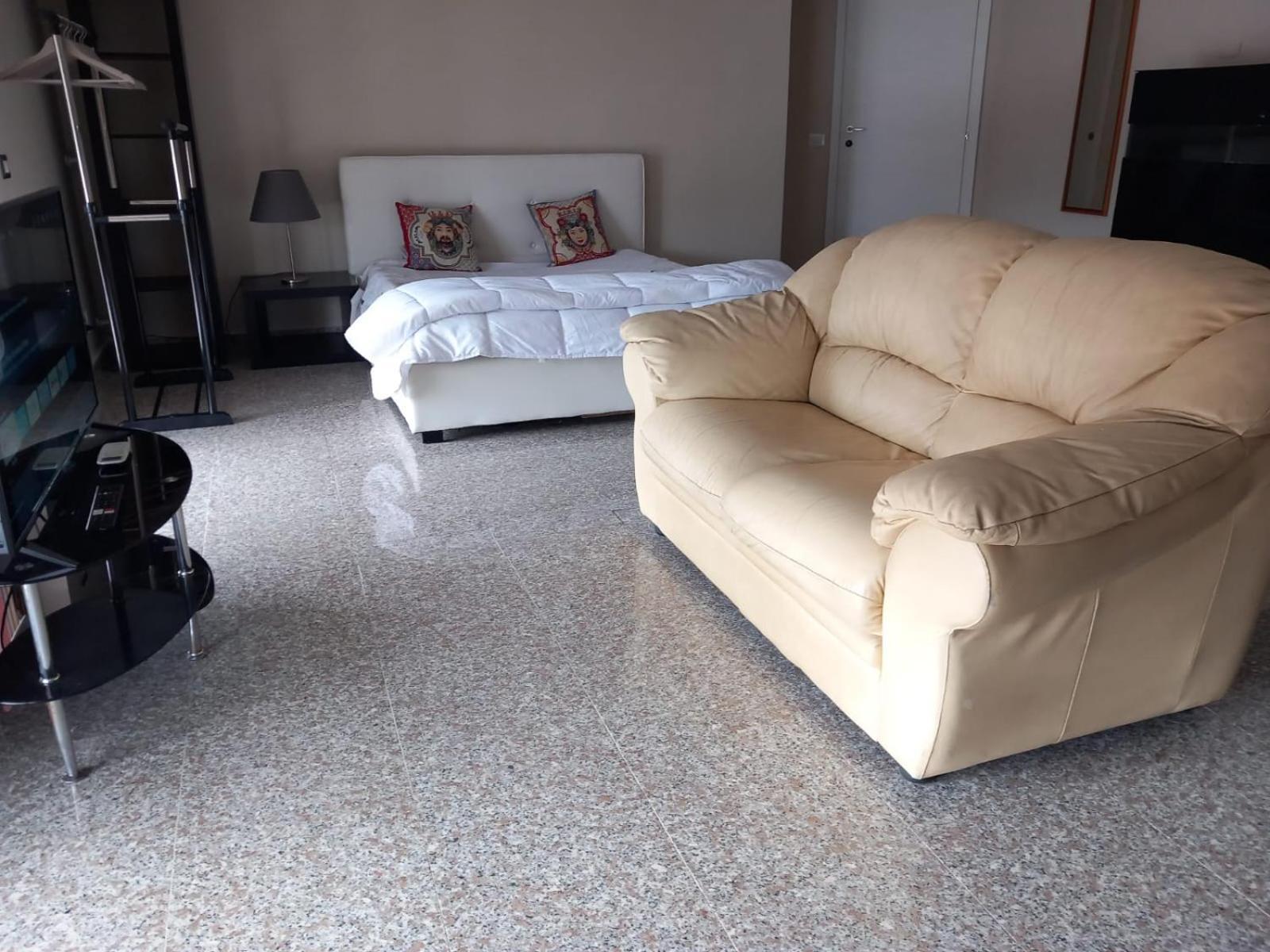 Bluesky Apartment - Third Floor Giardini Naxos Bagian luar foto